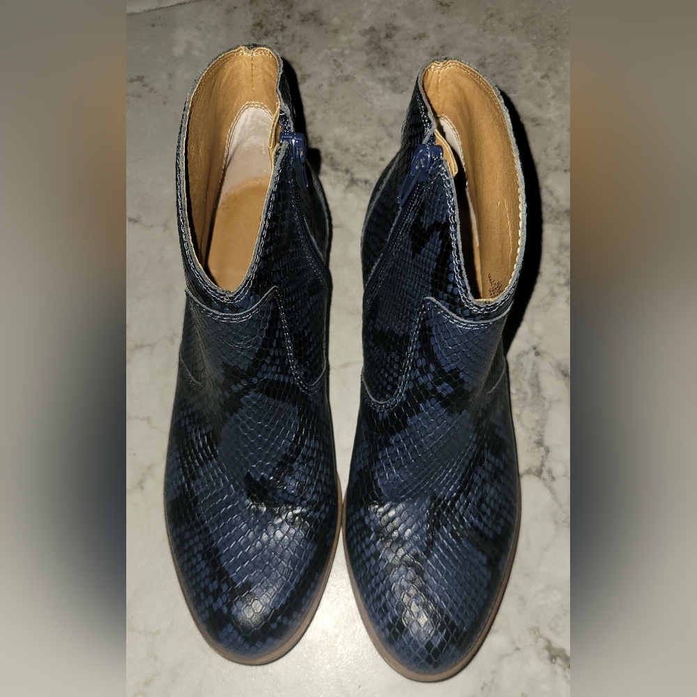 Lucky Brand Belia Snakeskin Embossed Leather Western Ankle Booties Black‎ Blue
